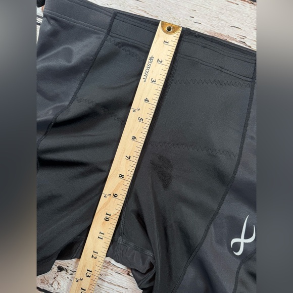 Women's CW-X Endurance Pro Support Compression Athletic‎ Shorts Lg Black 240805 - Picture 6 of 7